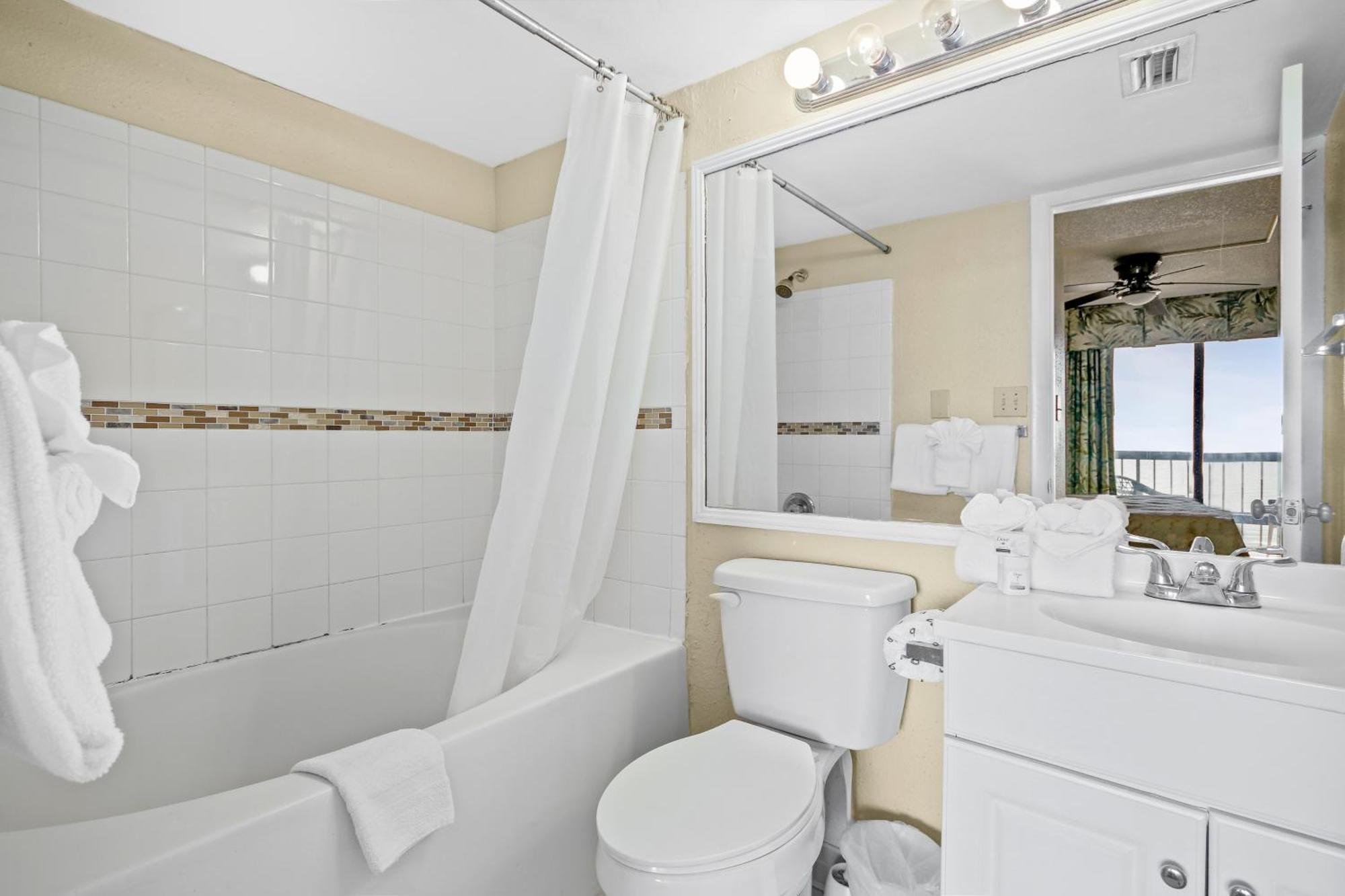 Waterpointe & Sunny Dreams Apartment Myrtle Beach Room photo