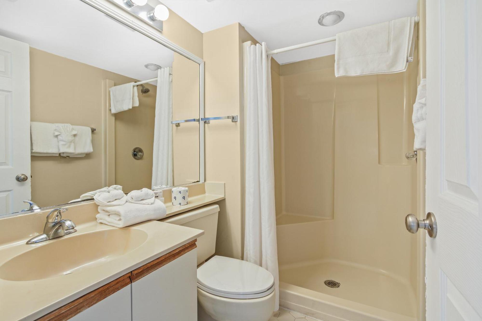 Waterpointe & Sunny Dreams Apartment Myrtle Beach Room photo